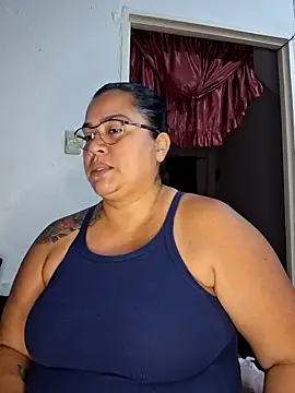 NARNYALABELLA online show from November 27, 2025, 10:56 pm