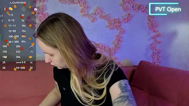 Rina Panic online show from November 23, 2025, 4:23 am