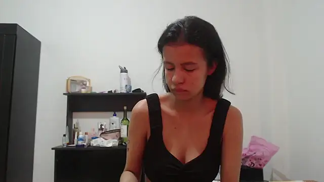nathaly jones  online show from May 28, 2026, 12:13 pm