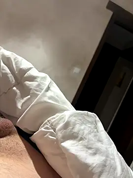 Snapshot of elcalabacin chatting on October 19, 2025, 4:13 am elcalabacin online show from October 19, 2025, 4:13 am