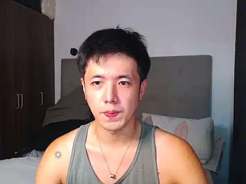 Addictiveboi online show from April 16, 2026, 10:38 am