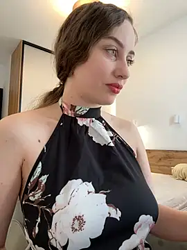 Snapshot of Maribelle_Vinnie chatting on April 23, 2026, 12:40 pm Maribelle Vinnie online show from April 23, 2026, 12:40 pm