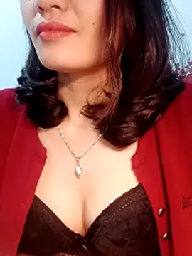 Hinna x online show from February 3, 2026, 7:02 am