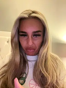 EllieMaeBaby online show from November 27, 2025, 10:12 pm