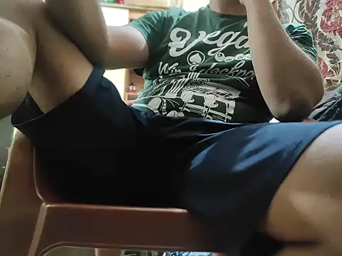 rocky4u7 online show from November 11, 2025, 10:59 am