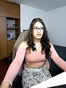 asumi 18 online show from October 1, 2025, 11:49 am