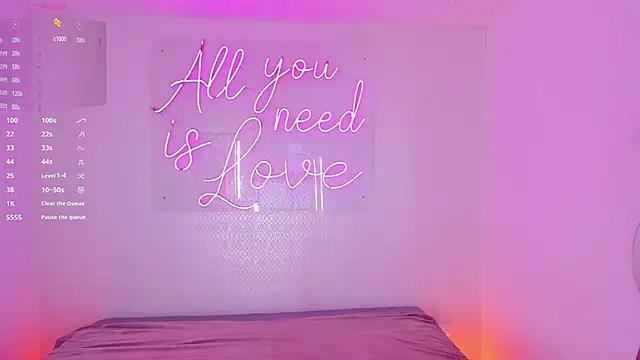 aleksandramiller  online show from November 11, 2025, 12:38 pm