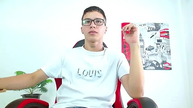 Cumandres18 online show from September 23, 2025, 1:58 pm