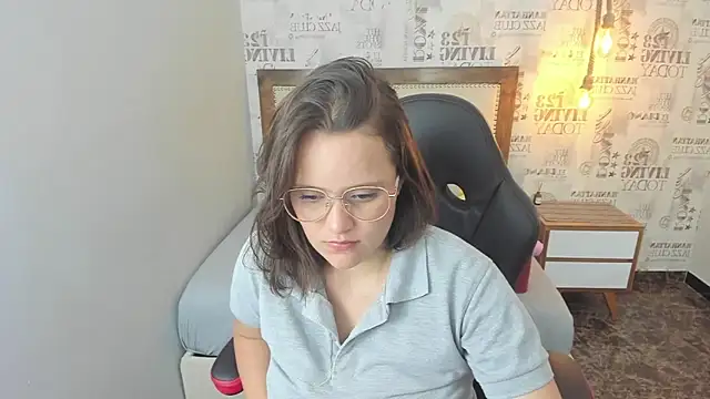 GIANAMILLER6 online show from September 8, 2025, 7:24 pm