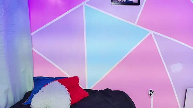 Snapshot of catalina_santana20 chatting on May 6, 2026, 4:01 pm catalina santana20 online show from May 6, 2026, 4:01 pm