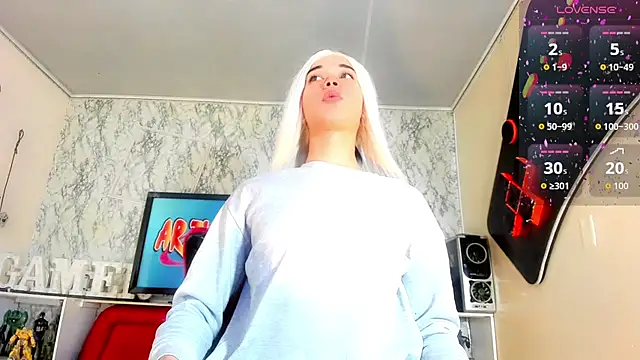 Snapshot of Madison_Mujica chatting on October 24, 2025, 11:17 am Madison Mujica online show from October 24, 2025, 11:17 am