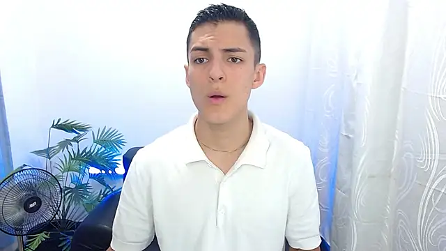 Matiius18 online show from September 16, 2025, 2:07 pm