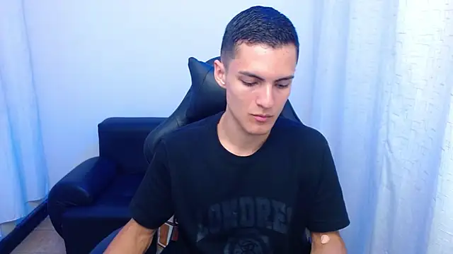 Matiius18 online show from March 3, 2026, 2:12 pm