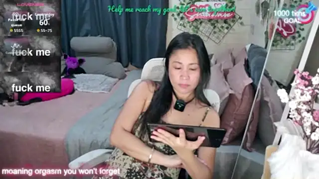 Shiawase1125 online show from October 15, 2025, 5:29 am