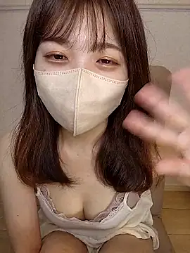 Sakura-japanese- online show from April 15, 2026, 12:28 am