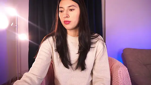 Auralea online show from September 10, 2025, 2:00 am