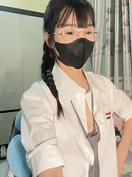 Dior baby online show from December 17, 2025, 1:28 pm