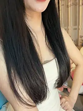 Dior baby online show from March 20, 2026, 4:28 am