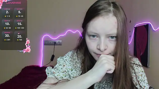 AliceHaris online show from November 2, 2025, 3:20 am