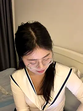 Ella-A9 online show from September 24, 2025, 6:22 pm