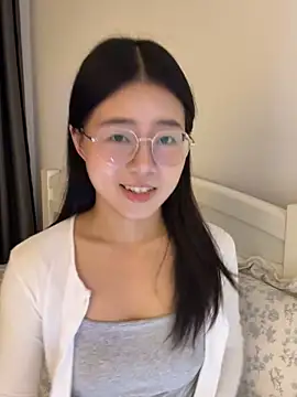 Ella-A9 online show from September 30, 2025, 2:22 pm