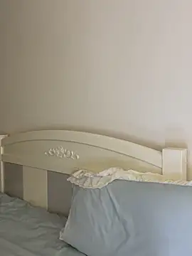 Ella-A9 online show from October 27, 2025, 3:49 pm