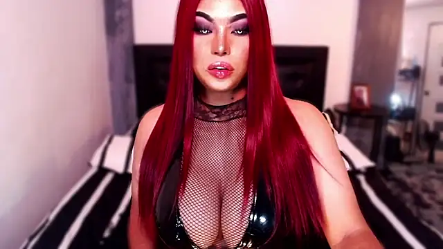 xTrixieMae online show from October 6, 2025, 5:54 pm