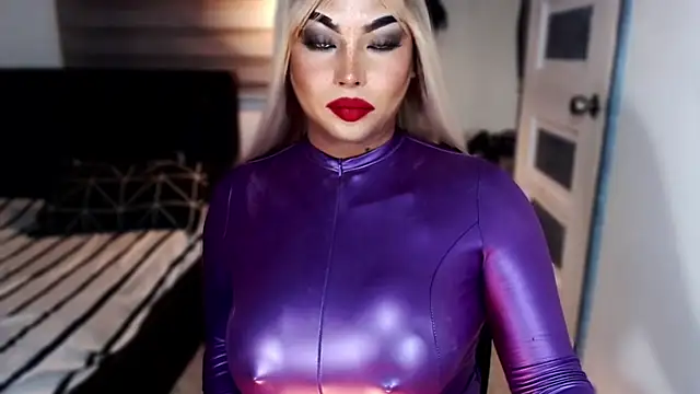 xTrixieMae online show from January 14, 2026, 9:04 am