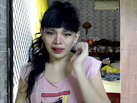 kylinexx online show from May 4, 2026, 1:12 am