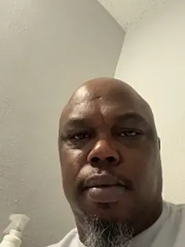 Snapshot of devon3421 chatting on November 12, 2025, 5:57 pm devon3421 online show from November 12, 2025, 5:57 pm