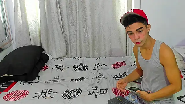 Violet Dream2 online show from November 16, 2025, 5:07 pm