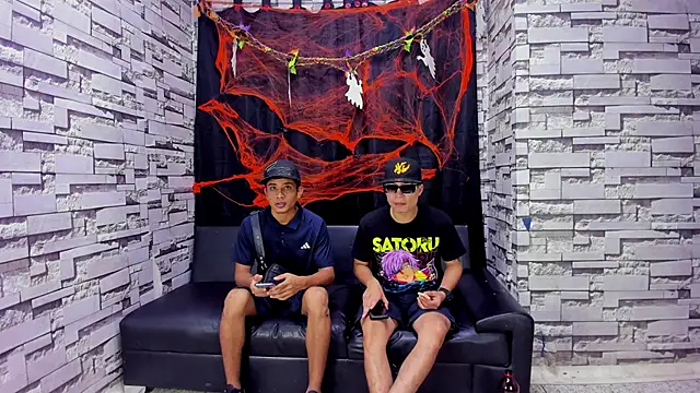 Snapshot of Crazy_Cult_Sex chatting on October 22, 2025, 1:11 pm Crazy Cult Sex online show from October 22, 2025, 1:11 pm