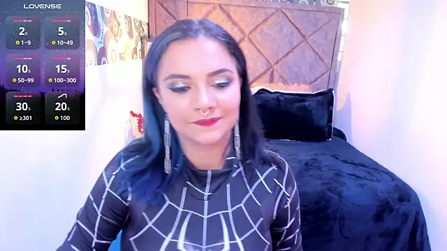 Kiara Cruz   online show from October 23, 2025, 5:33 pm