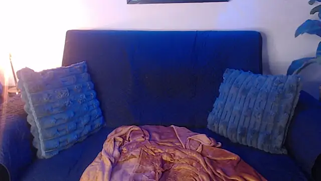 brandi bae1 online show from November 15, 2025, 2:13 pm