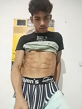 Brayanellatino online show from March 27, 2026, 1:11 am