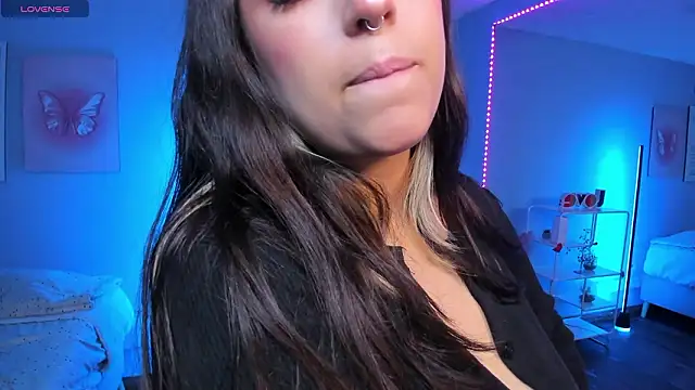 Bella  Lane online show from March 11, 2026, 3:45 am