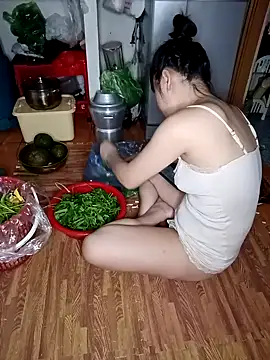 Thuylinh86 online show from October 7, 2025, 6:54 am