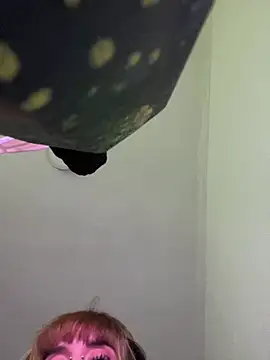 virtualgirlbr online show from February 15, 2026, 7:27 am