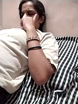 Sofia kuuu online show from September 20, 2025, 3:40 am