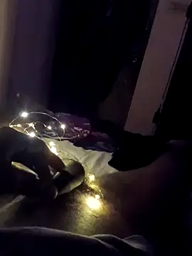 Snapshot of FitD69 chatting on October 18, 2025, 8:26 am FitD69 online show from October 18, 2025, 8:26 am