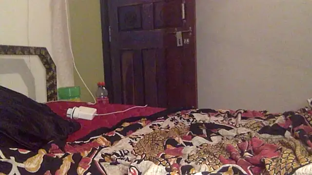 cymerastail online show from November 23, 2025, 1:11 pm