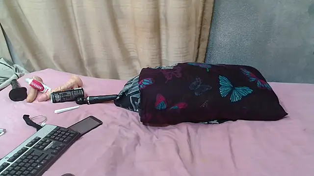 Snapshot of curvydarckcohocolate chatting on February 11, 2026, 5:56 am curvydarckcohocolate online show from February 11, 2026, 5:56 am