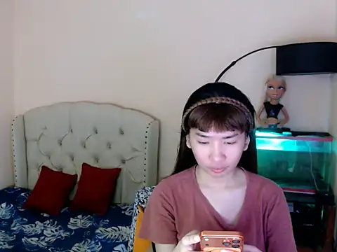 ShantalFoxxy  online show from April 8, 2026, 1:16 am