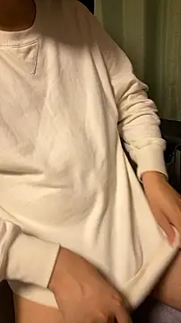 Snapshot of aoba_0n1san chatting on November 11, 2025, 11:21 am aoba 0n1san online show from November 11, 2025, 11:21 am