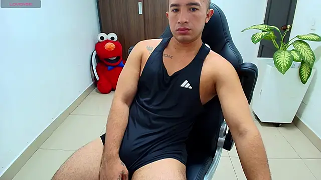 sebastian oconnor77 online show from September 30, 2025, 12:43 pm