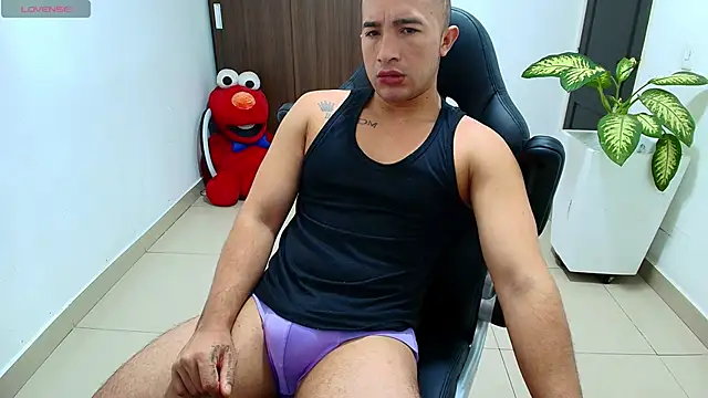 sebastian oconnor77 online show from October 17, 2025, 12:41 pm