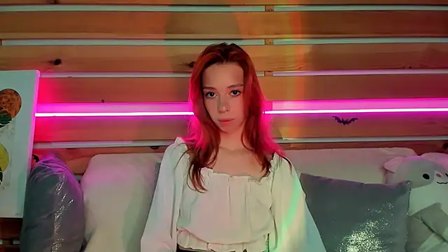 Lori Williams online show from November 11, 2025, 12:54 am