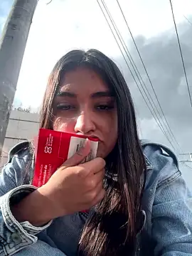 sweet artemiis online show from February 27, 2026, 9:15 pm