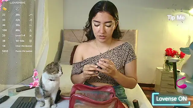 Snapshot of sweet_artemiis chatting on May 26, 2026, 8:05 pm sweet artemiis online show from May 26, 2026, 8:05 pm
