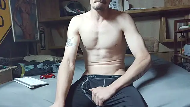 Snapshot of mike42088 chatting on March 28, 2026, 1:16 am mike42088 online show from March 28, 2026, 1:16 am